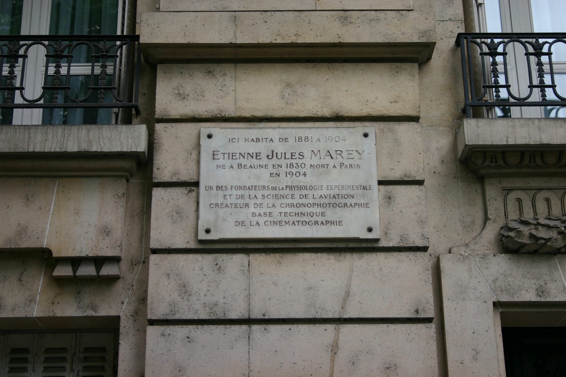 Etienne Jules Marey's last home, Paris (4).JPG